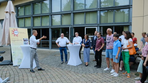 Staatsminister Axel Wintermeyer auf Sommerreise zun den Finalisten des Demografie-Preises 2022